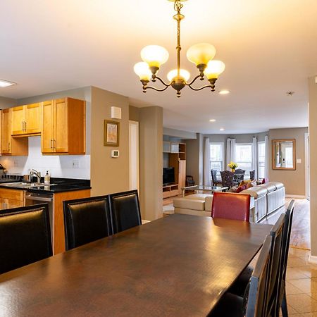 Spacious Row Home Next Transit Near Downtown W Parking Chicago Exterior foto