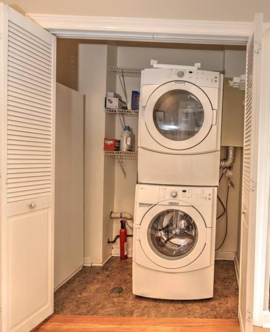 Spacious Row Home Next Transit Near Downtown W Parking Chicago Exterior foto